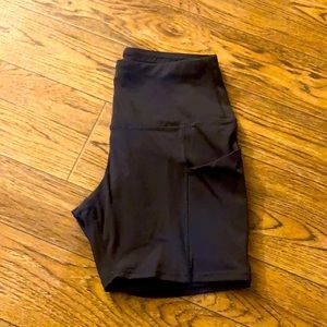 Oalka running shorts